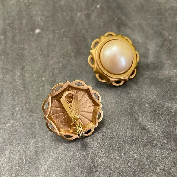 Vintage YSL Yves Saint Laurent Gold Pearl Earrings - Picture 9 of 17